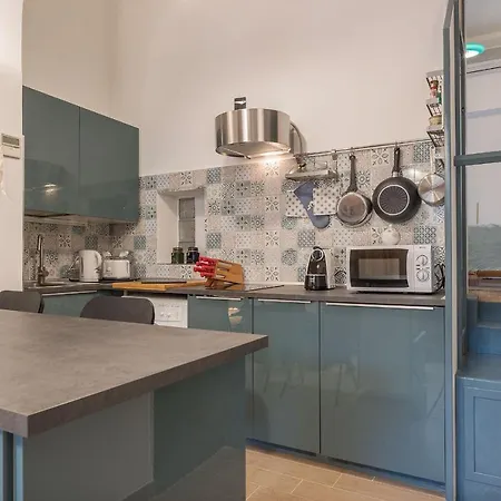 Guesthost - Monti Artistic Flat *