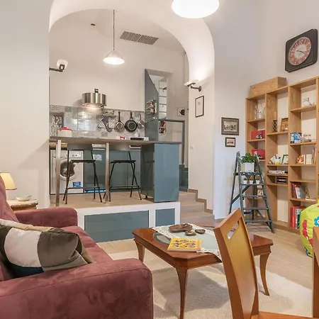 Guesthost - Monti Artistic Flat