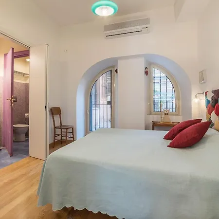 Apartment Guesthost - Monti Artistic Flat Rom