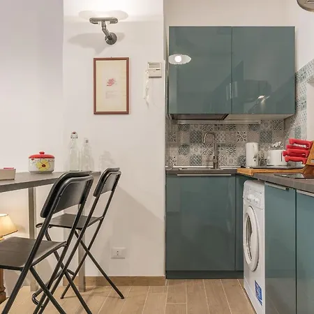 Guesthost - Monti Artistic Flat *