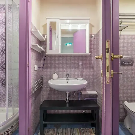 Guesthost - Monti Artistic Flat Rom