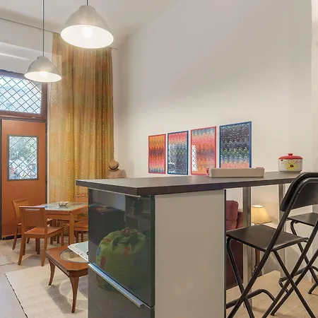 Guesthost - Monti Artistic Flat * 罗马
