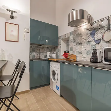 Guesthost - Monti Artistic Flat 公寓 *