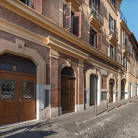 Monti Artistic Flat Rome
