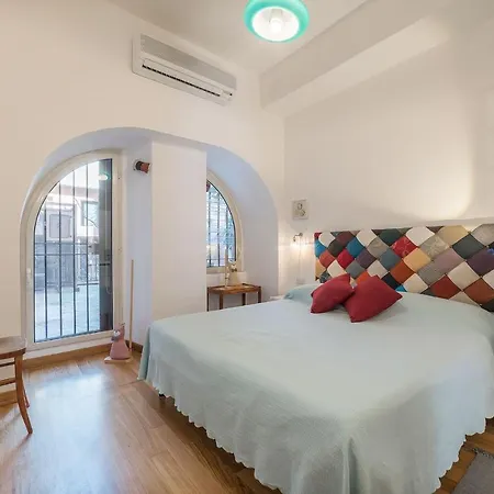Monti Artistic Flat *