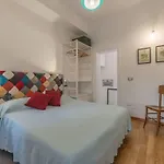Appartement Guesthost - Monti Artistic Flat *