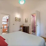 Guesthost - Monti Artistic Flat * Rome
