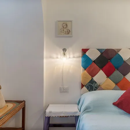 Guesthost - Monti Artistic Flat *
